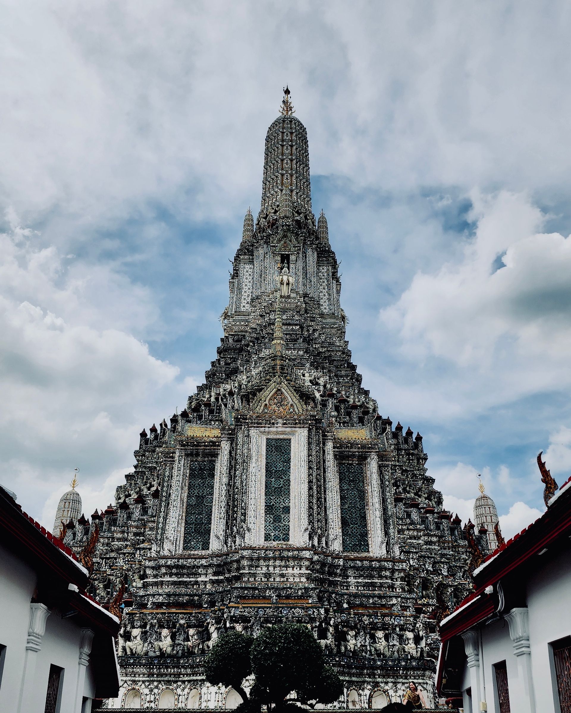 Stunning view of Wat Arun, a famous Buddhist temple in Bangkok, Thailand.