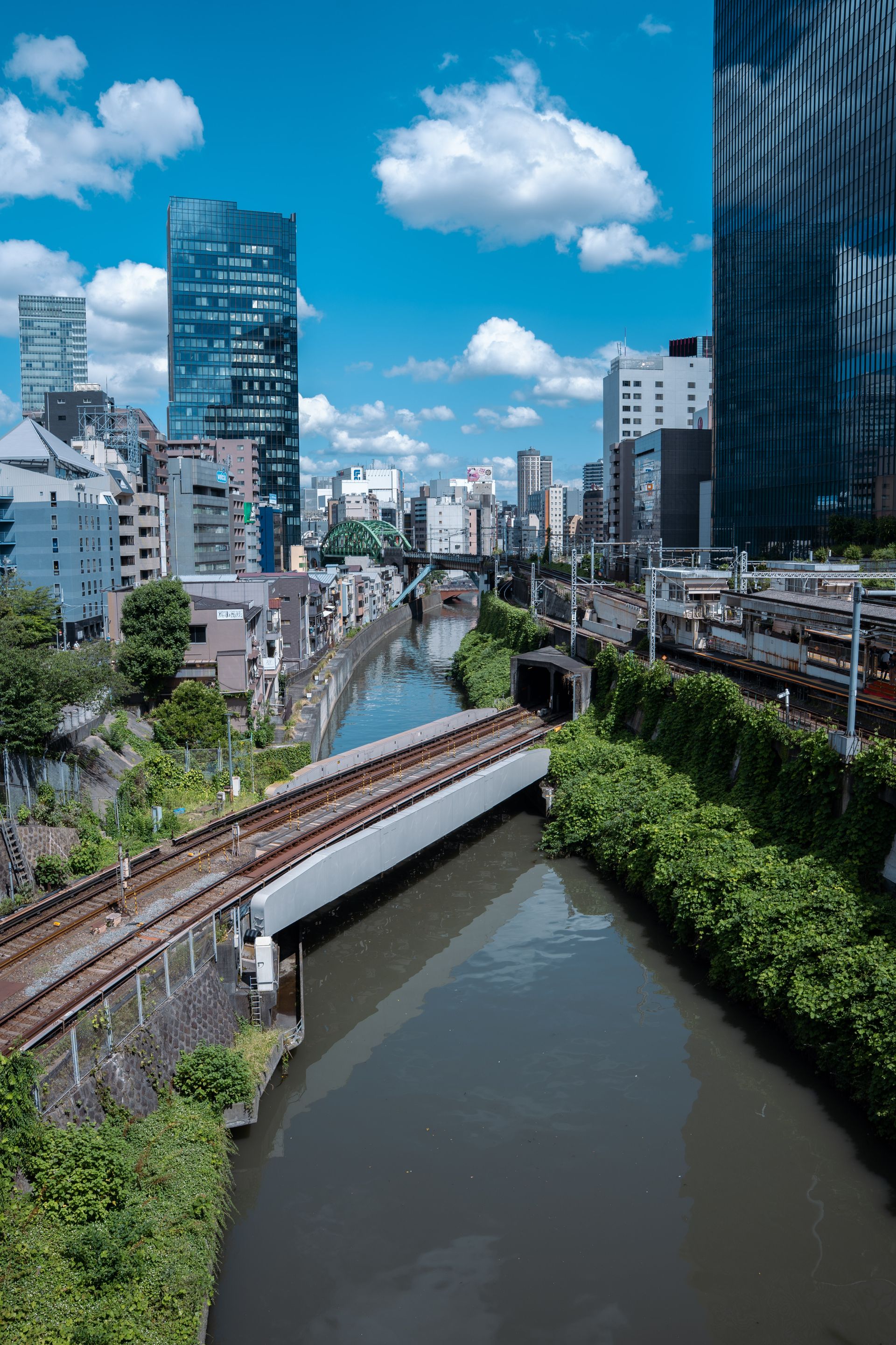 神田川山谷上方的圣桥与铁路