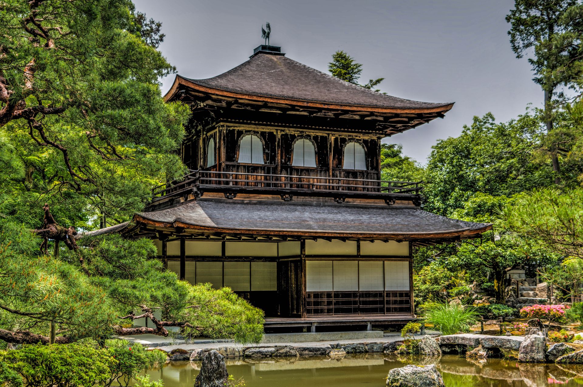 银阁寺的建筑与庭园