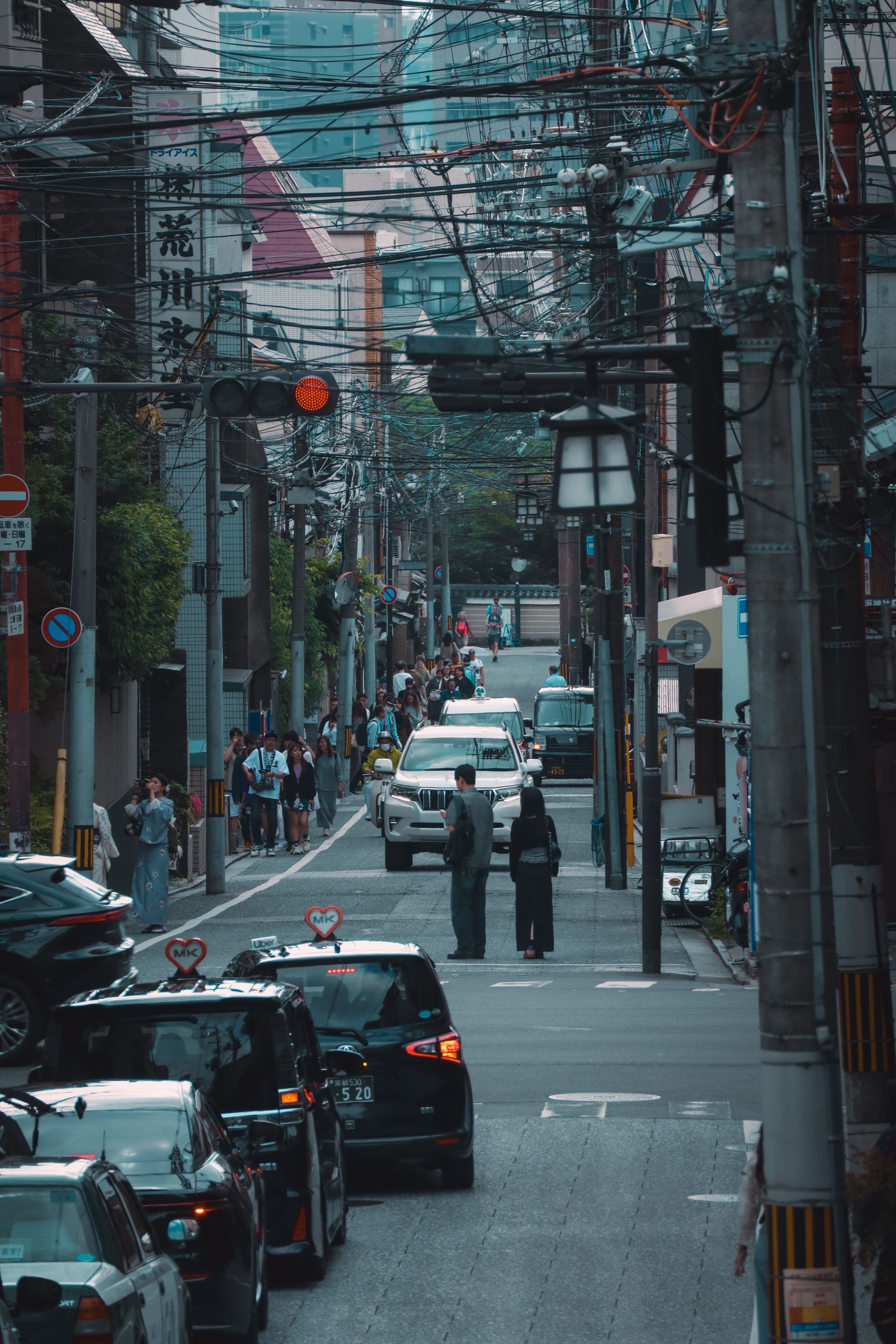 北千住站西口周边的街区与商店