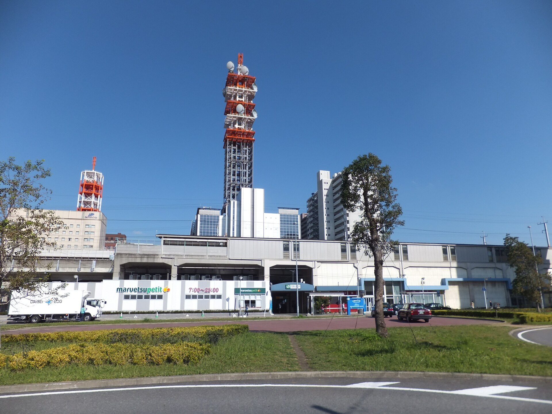 京葉線千葉みなと駅西口から